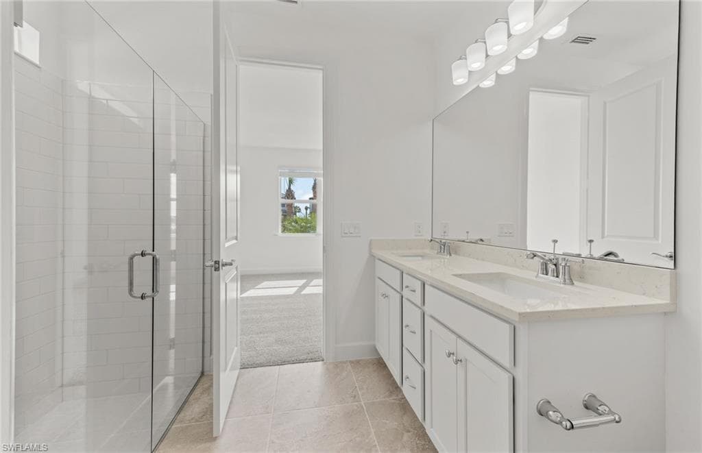 44393 Kelly DR-11