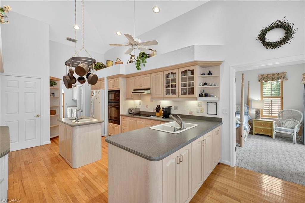 4731 Ruelle, SANIBEL FL 33957-15