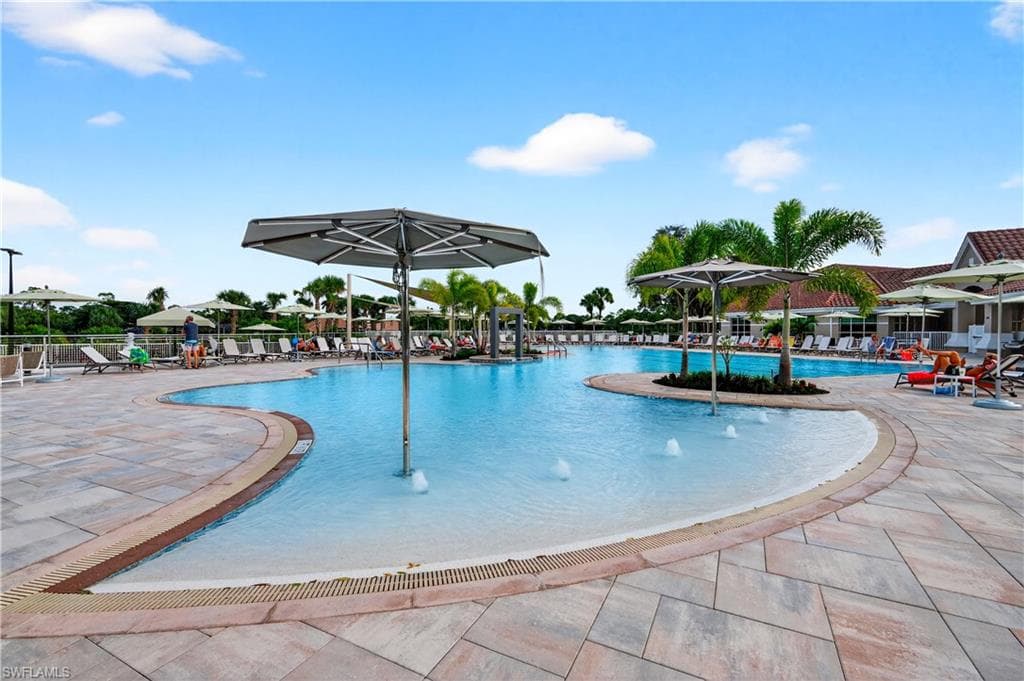 8223 Parkstone PL # 2201, NAPLES FL 34120-35