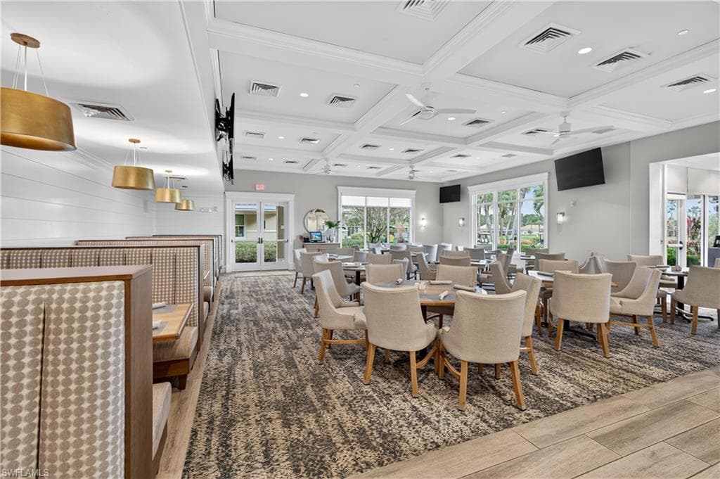 8223 Parkstone PL # 2201, NAPLES FL 34120-43