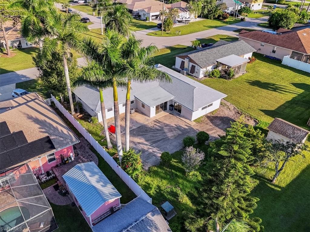 27580 Wisconsin ST, BONITA SPRINGS FL 34135-5