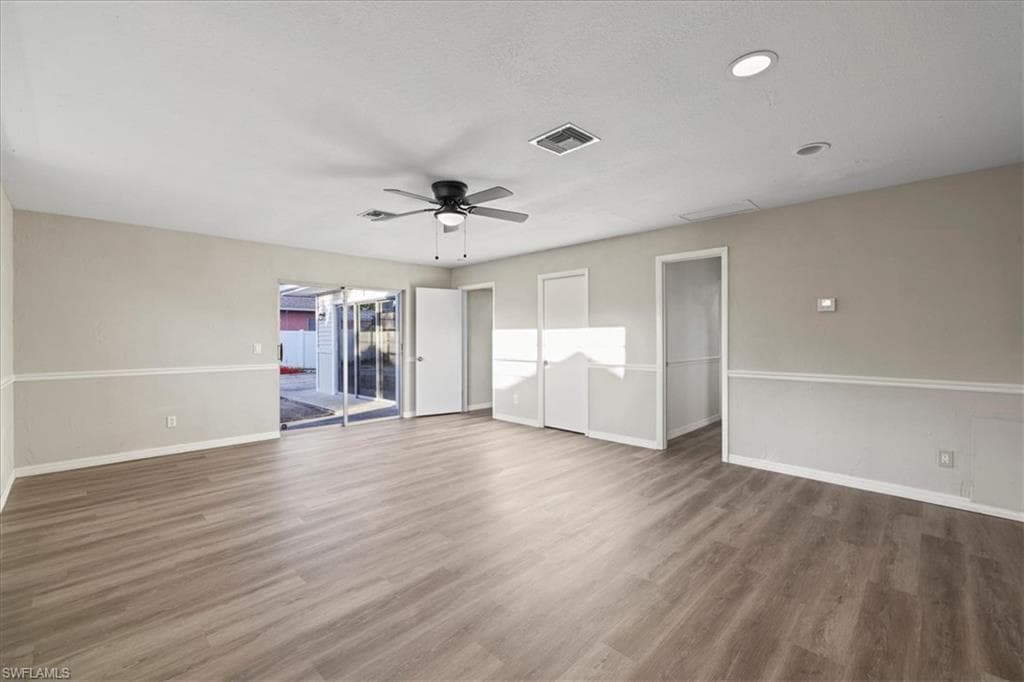 27580 Wisconsin ST, BONITA SPRINGS FL 34135-15