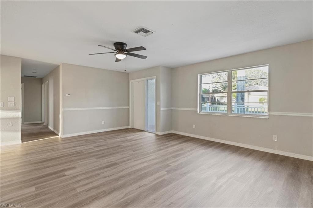 27580 Wisconsin ST, BONITA SPRINGS FL 34135-11