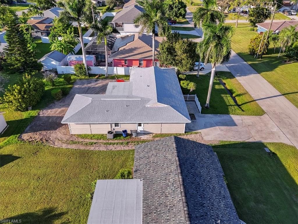 27580 Wisconsin ST, BONITA SPRINGS FL 34135-2