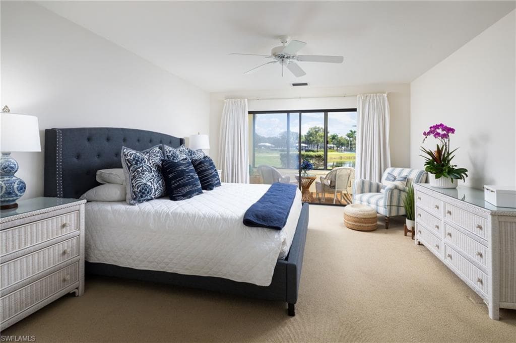 301 Courtside DR, NAPLES FL 34105-8