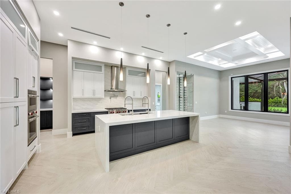 10493 Winterview DR, NAPLES FL 34109-6