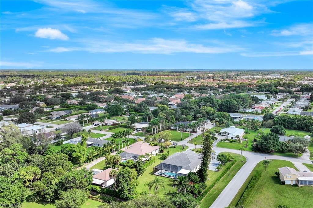 10493 Winterview DR, NAPLES FL 34109-34