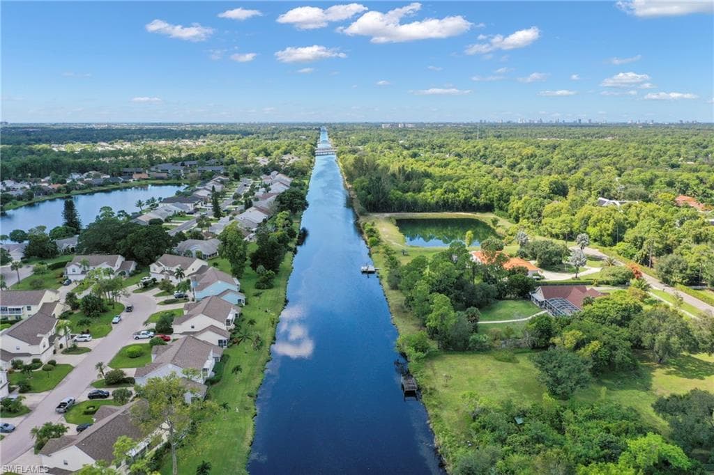 1566 Trafalgar LN # E102, NAPLES FL 34116-32