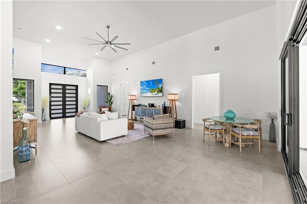 1332 Longwood DR, FORT MYERS FL 33919-4