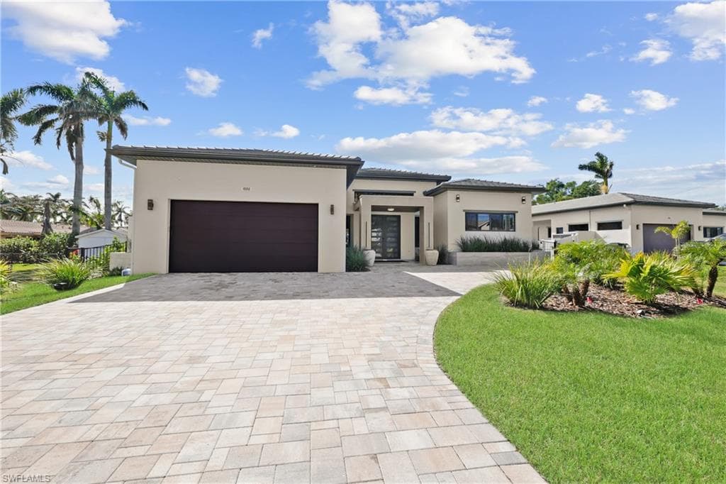 1332 Longwood DR, FORT MYERS FL 33919-39