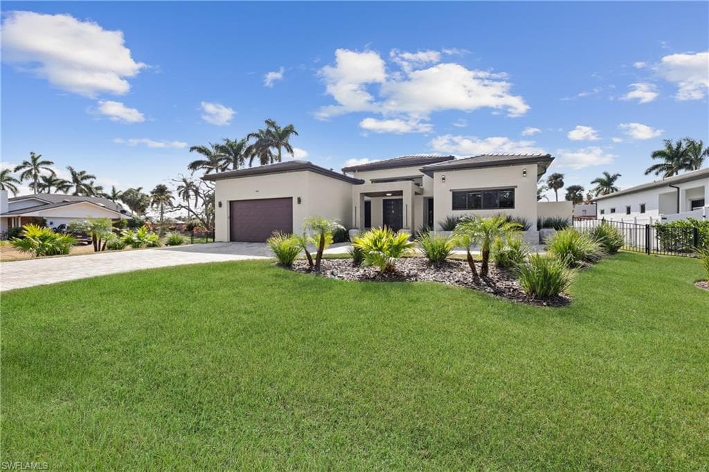 1332 Longwood DR, FORT MYERS FL 33919-38