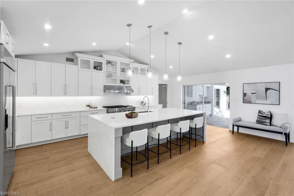 12888 Valewood DR, NAPLES FL 34119-4