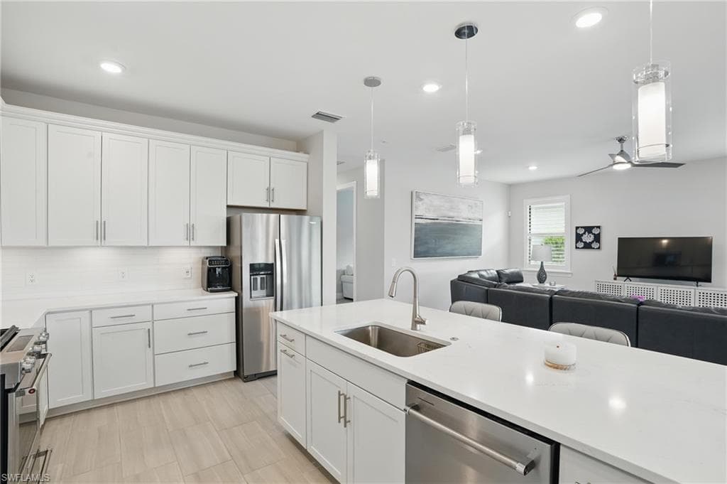 1870 Amador CT, NAPLES FL 34120-9