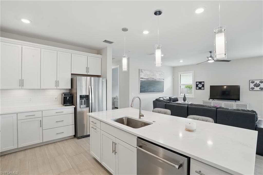 1870 Amador CT, NAPLES FL 34120-10