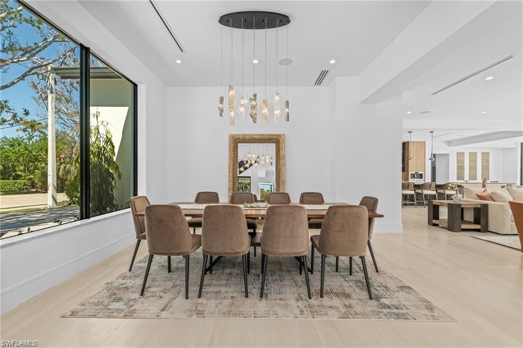 1800 Crayton RD, NAPLES FL 34102-12
