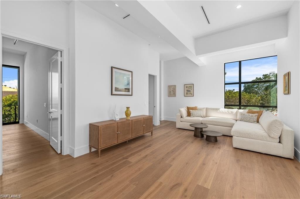 1800 Crayton RD, NAPLES FL 34102-25