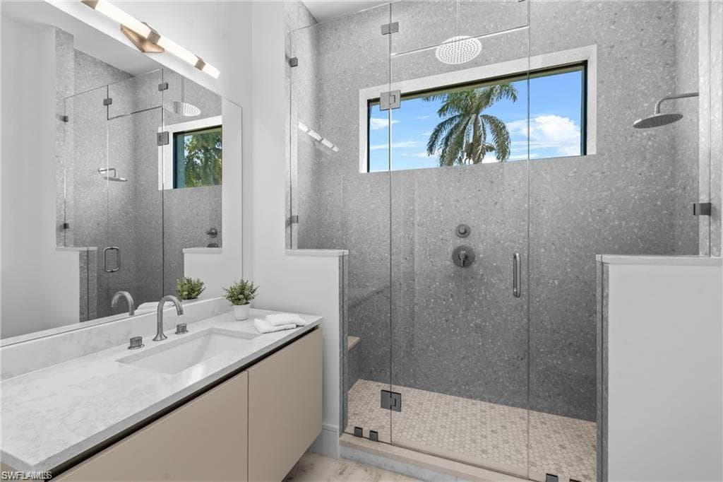 1800 Crayton RD, NAPLES FL 34102-19