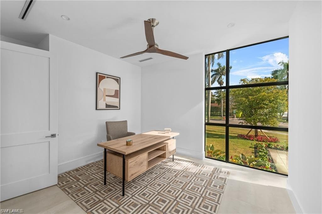 1800 Crayton RD, NAPLES FL 34102-20