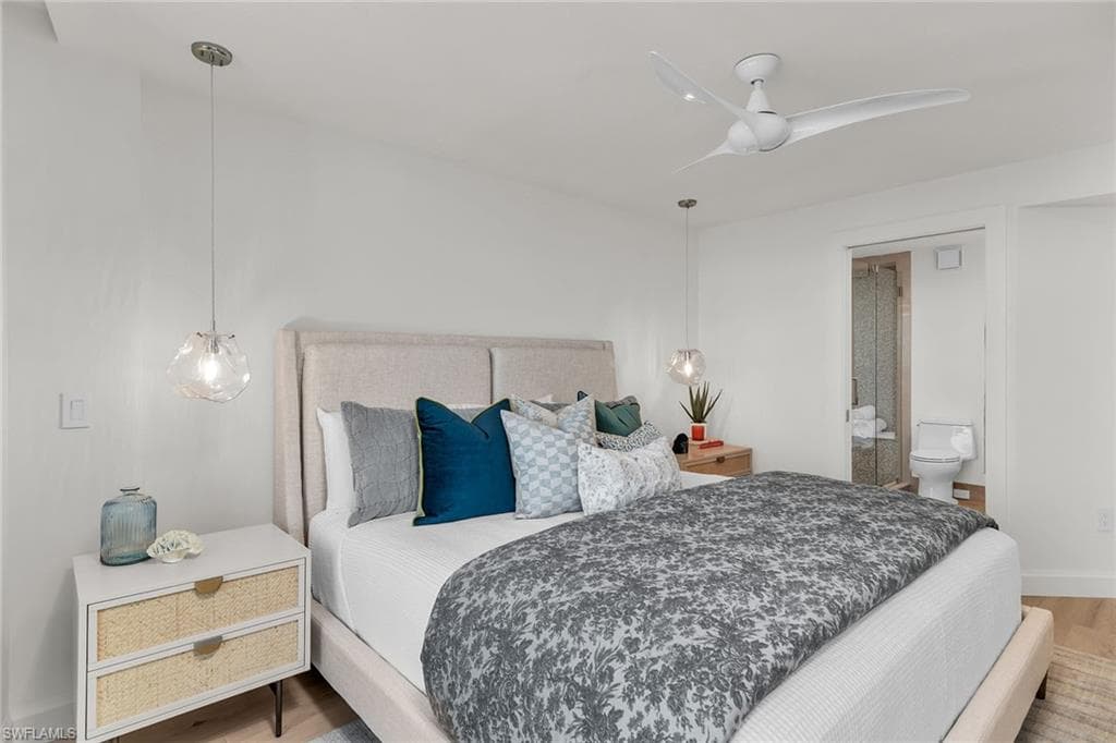 320 Seaview CT # 2001, MARCO ISLAND FL 34145-21