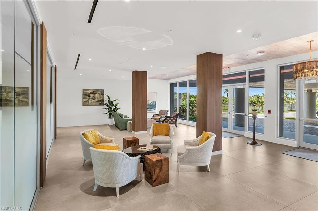 320 Seaview CT # 2001, MARCO ISLAND FL 34145-33