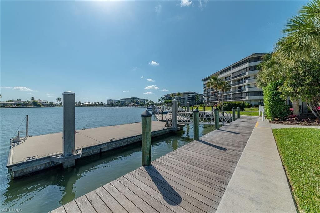 320 Seaview CT # 2001, MARCO ISLAND FL 34145-39