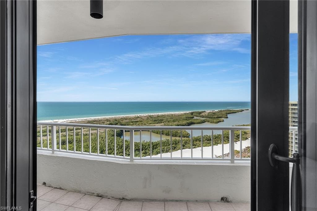 320 Seaview CT # 2001, MARCO ISLAND FL 34145-20