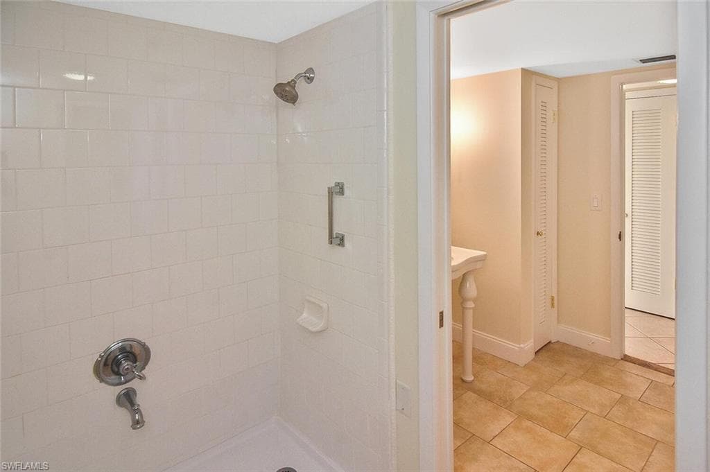 13511 Stratford Place CIR # 302, FORT MYERS FL 33919-17