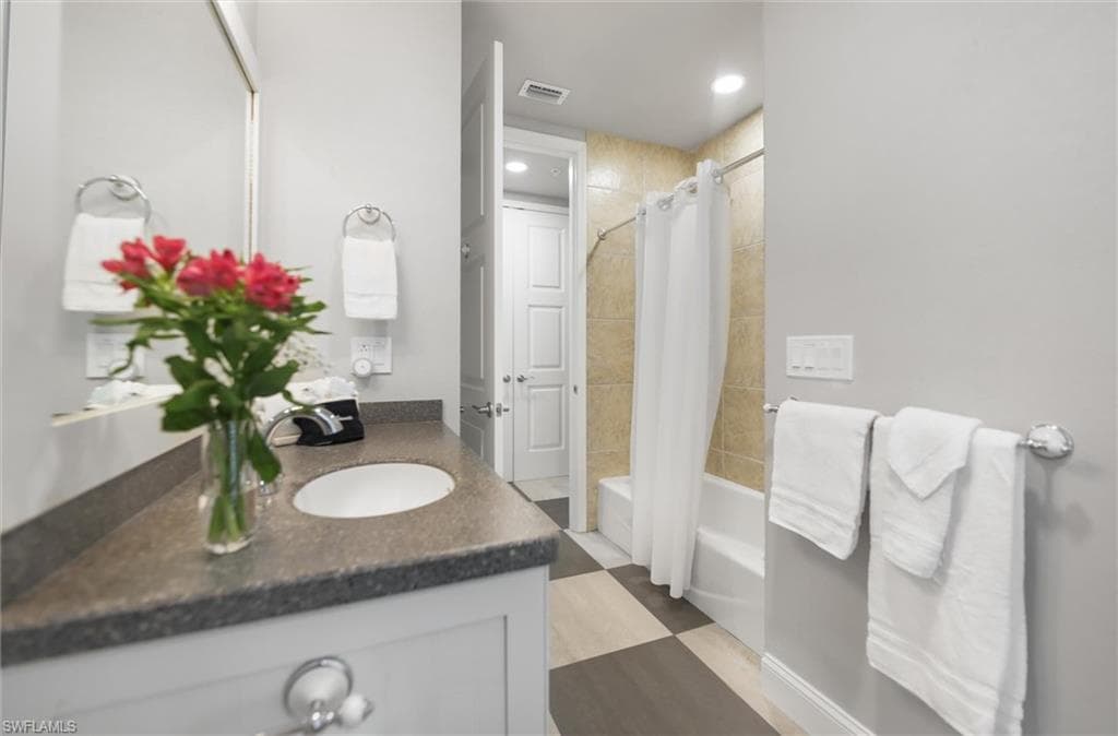 1124 Longifolia CT, CAPTIVA FL 33924-13