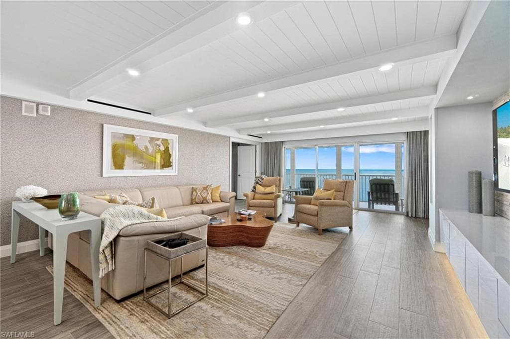 9051 Gulf Shore DR, NAPLES FL 34108-5