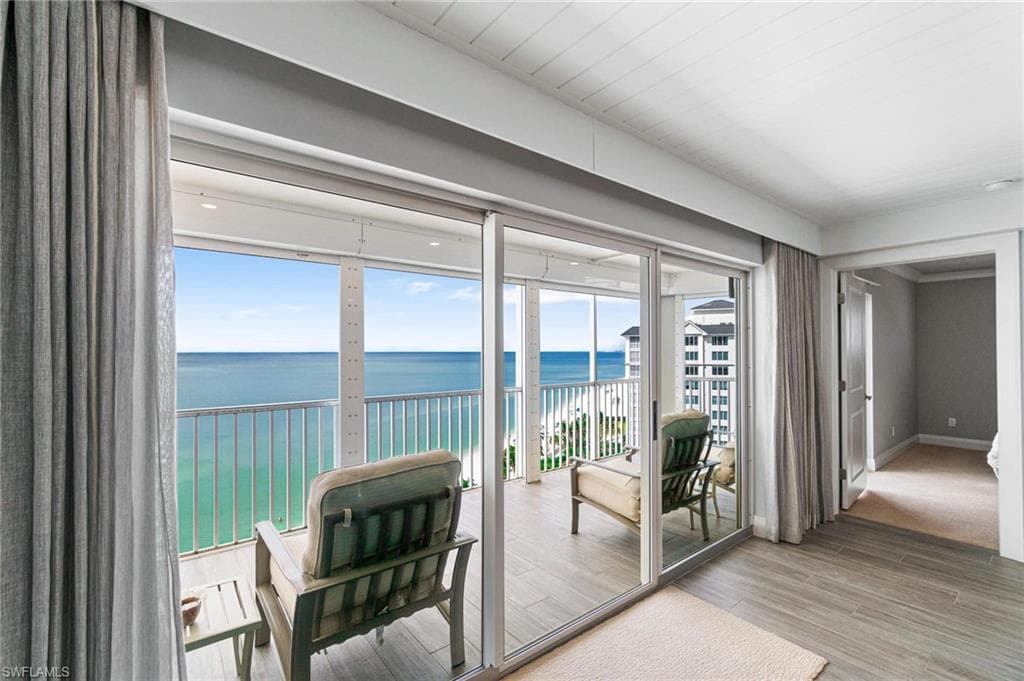 9051 Gulf Shore DR, NAPLES FL 34108-41