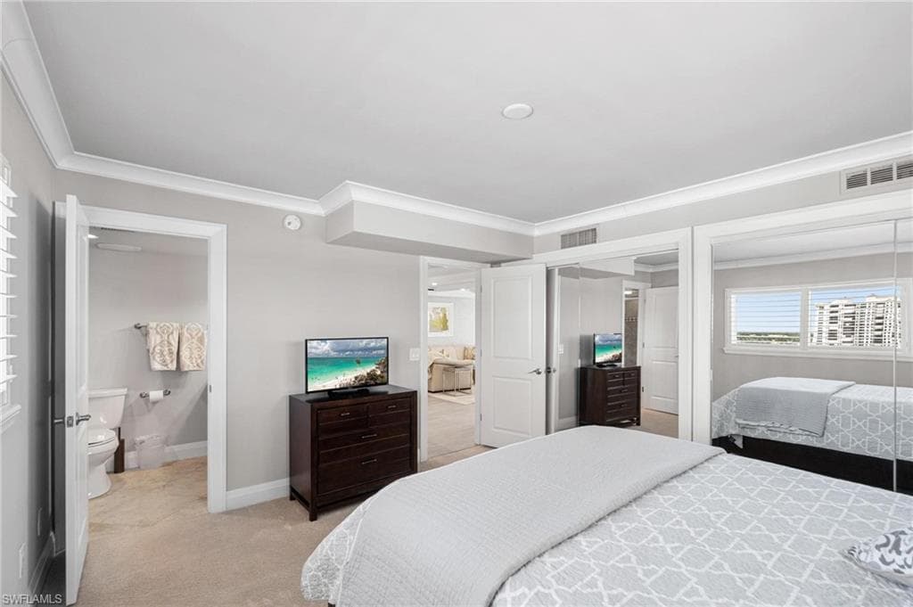 9051 Gulf Shore DR, NAPLES FL 34108-25