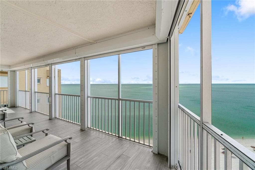 9051 Gulf Shore DR, NAPLES FL 34108-21