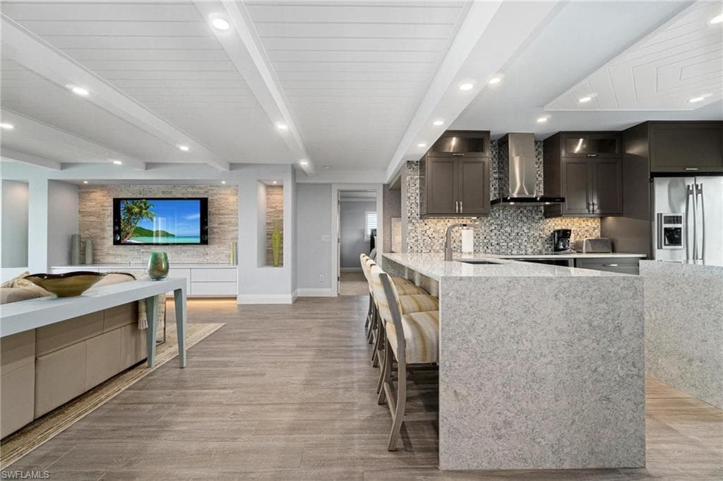 9051 Gulf Shore DR, NAPLES FL 34108-9