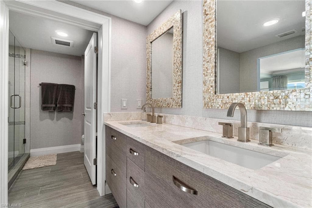 9051 Gulf Shore DR, NAPLES FL 34108-40