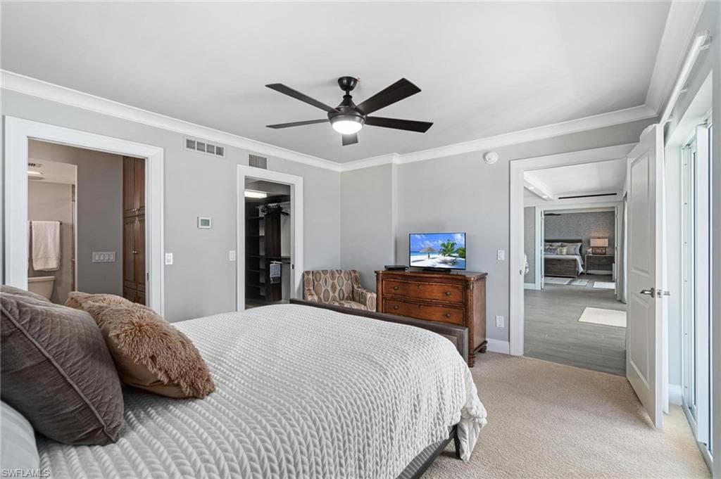 9051 Gulf Shore DR, NAPLES FL 34108-30
