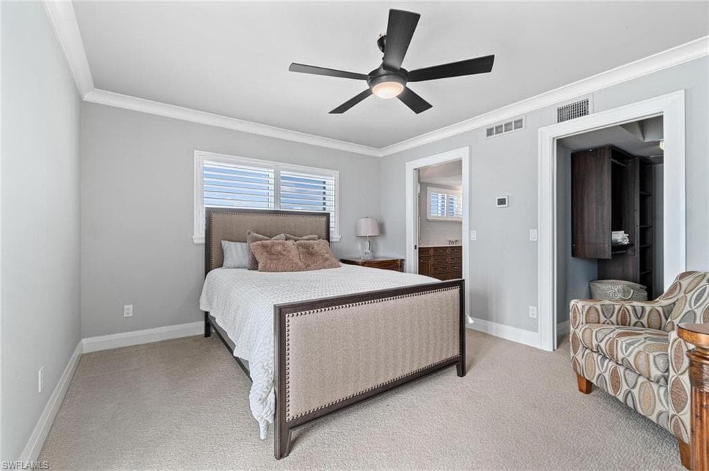 9051 Gulf Shore DR, NAPLES FL 34108-28