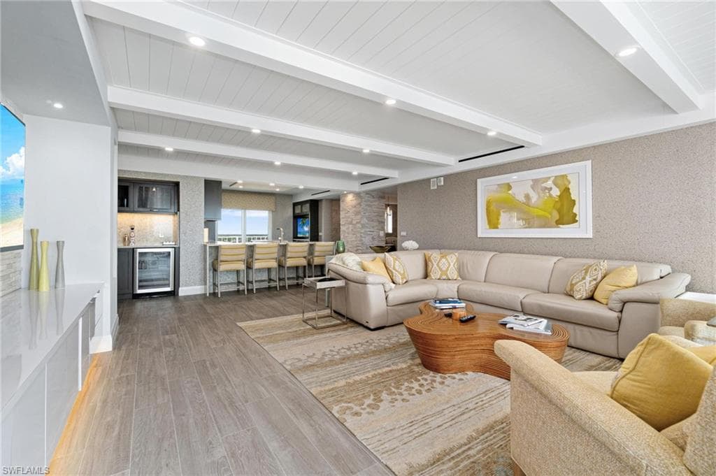 9051 Gulf Shore DR, NAPLES FL 34108-7