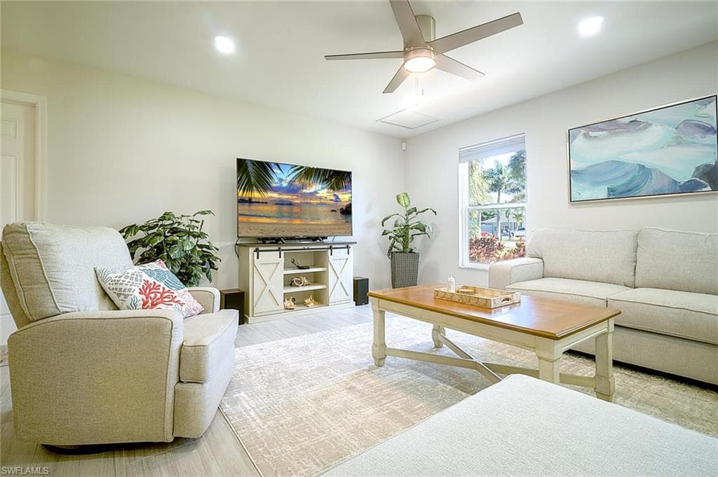 4135 Yarmouth CT, NORTH FORT MYERS FL 33903-12