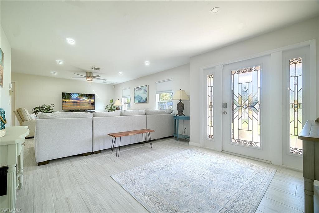 4135 Yarmouth CT, NORTH FORT MYERS FL 33903-6