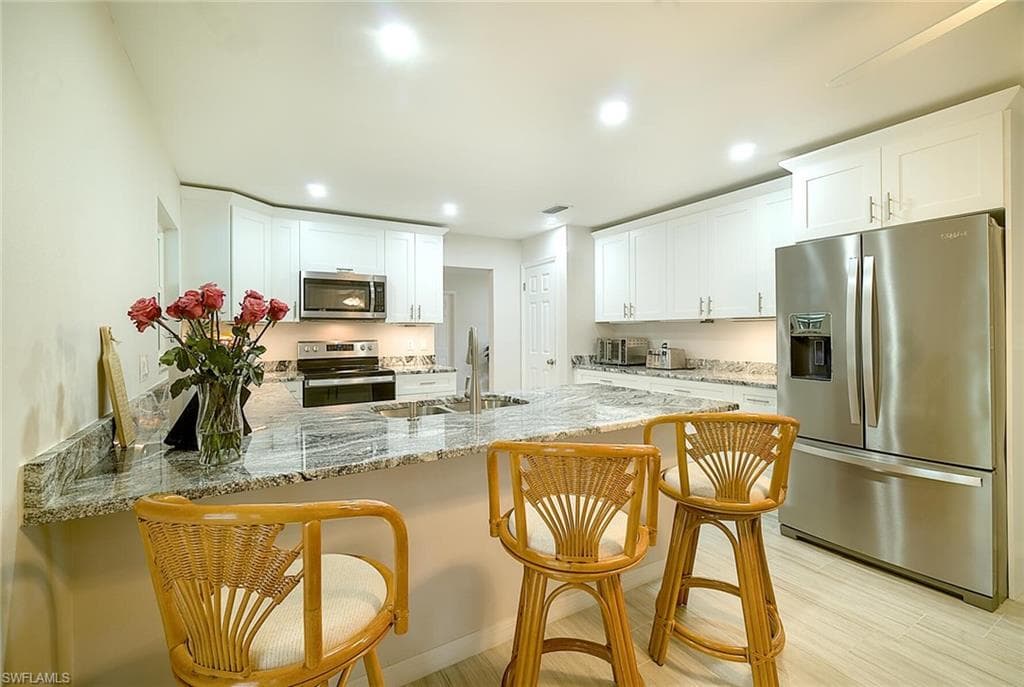 4135 Yarmouth CT, NORTH FORT MYERS FL 33903-17