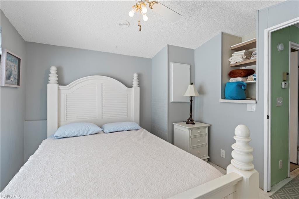 5756 Pink Panther DR, FORT MYERS FL 33908-19