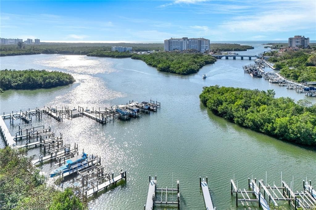 455 Cove Tower DR # 902, NAPLES FL 34110-45