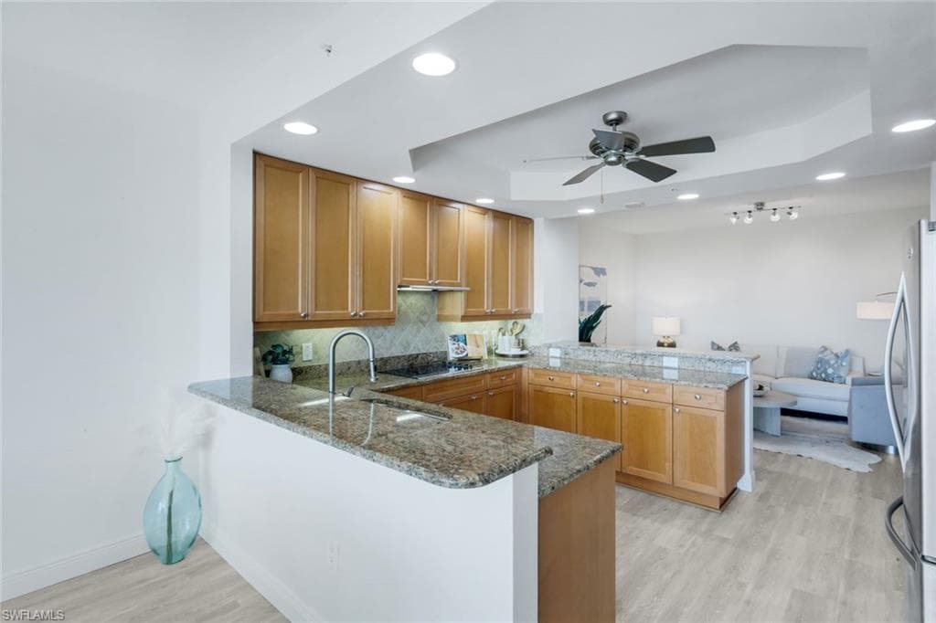 455 Cove Tower DR # 902, NAPLES FL 34110-12