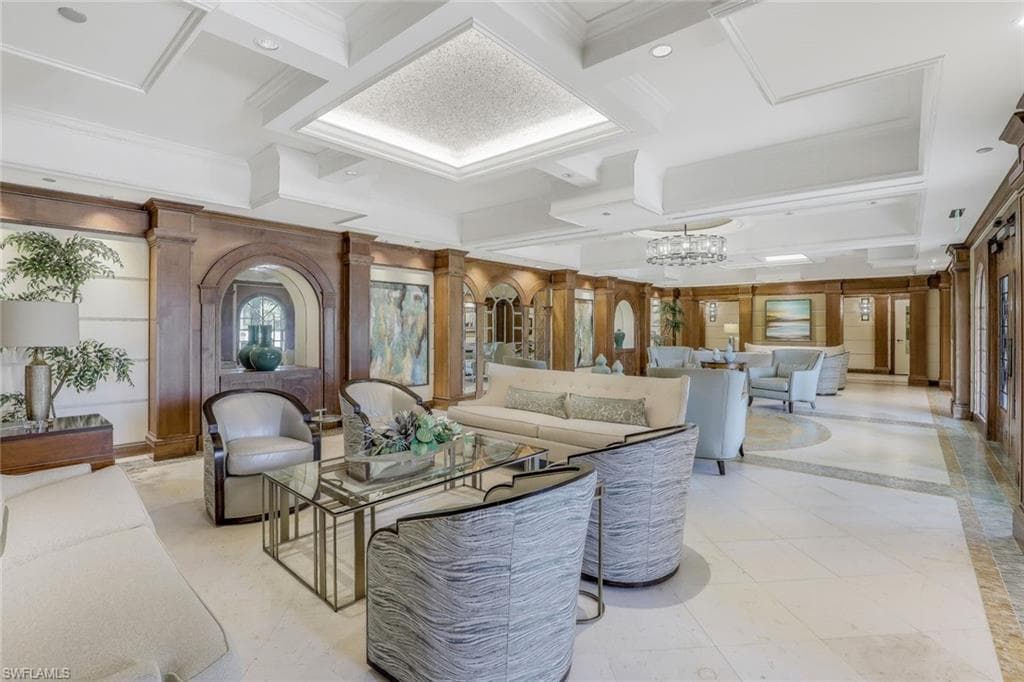 455 Cove Tower DR # 902, NAPLES FL 34110-48