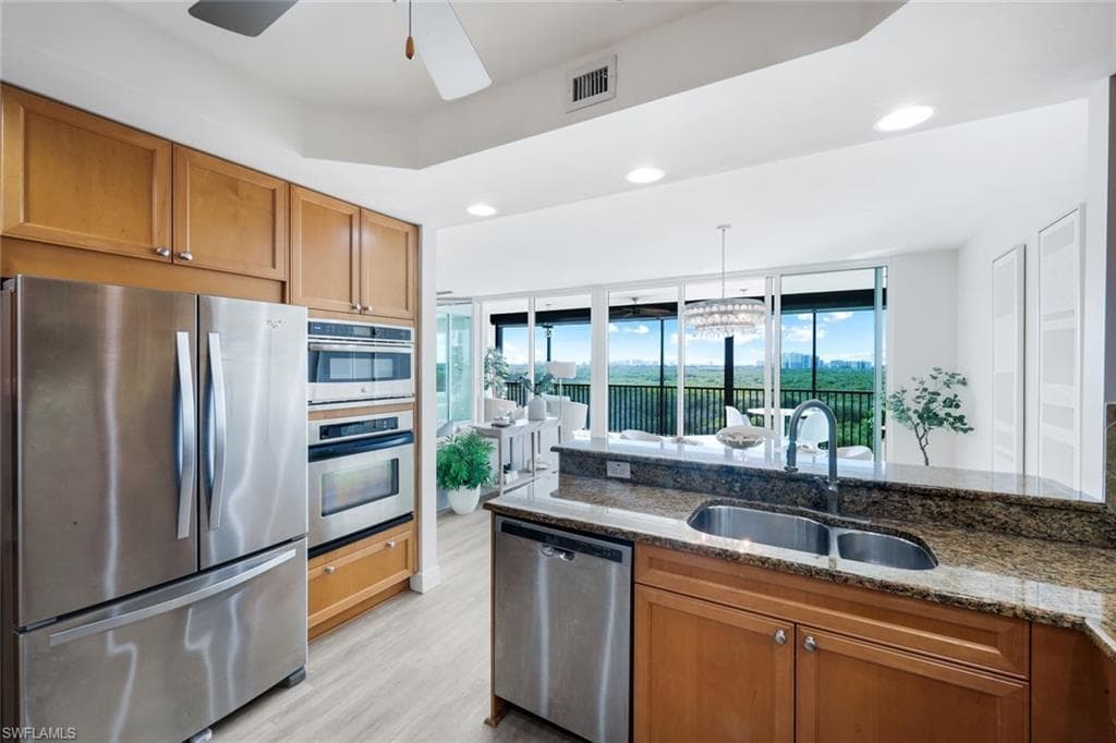 455 Cove Tower DR # 902, NAPLES FL 34110-10