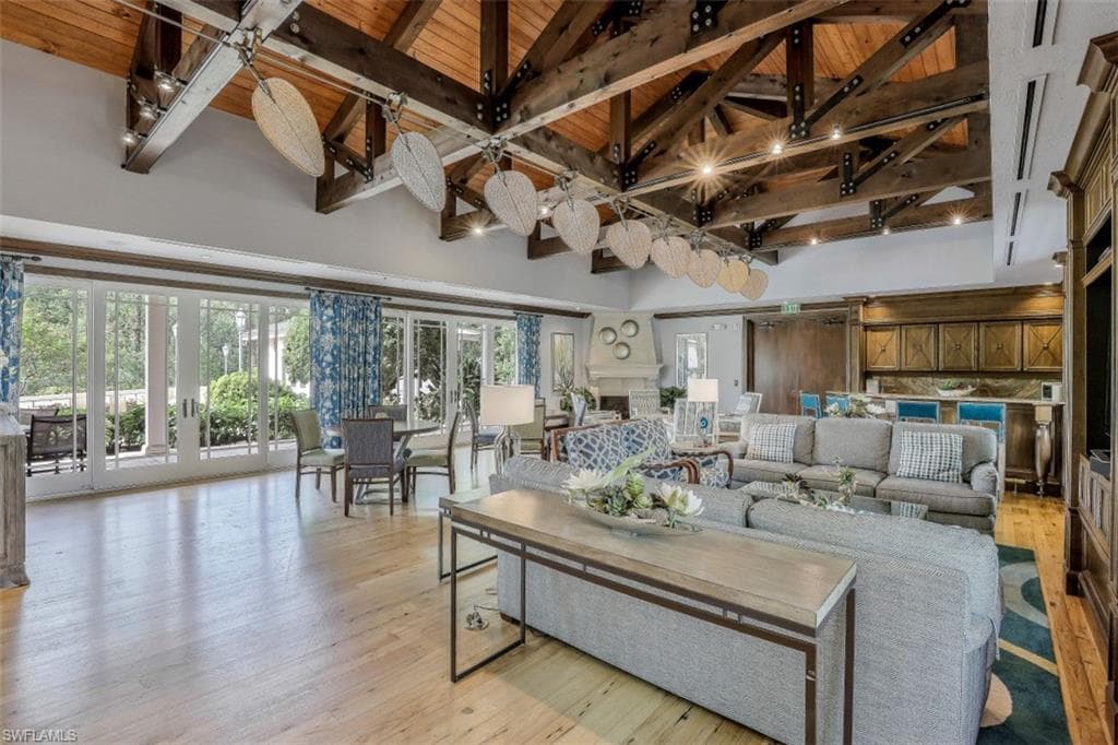 455 Cove Tower DR # 902, NAPLES FL 34110-39