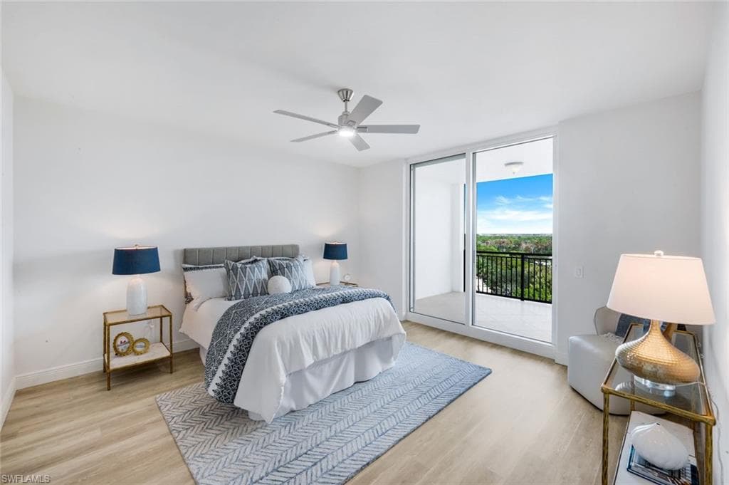 455 Cove Tower DR # 902, NAPLES FL 34110-30