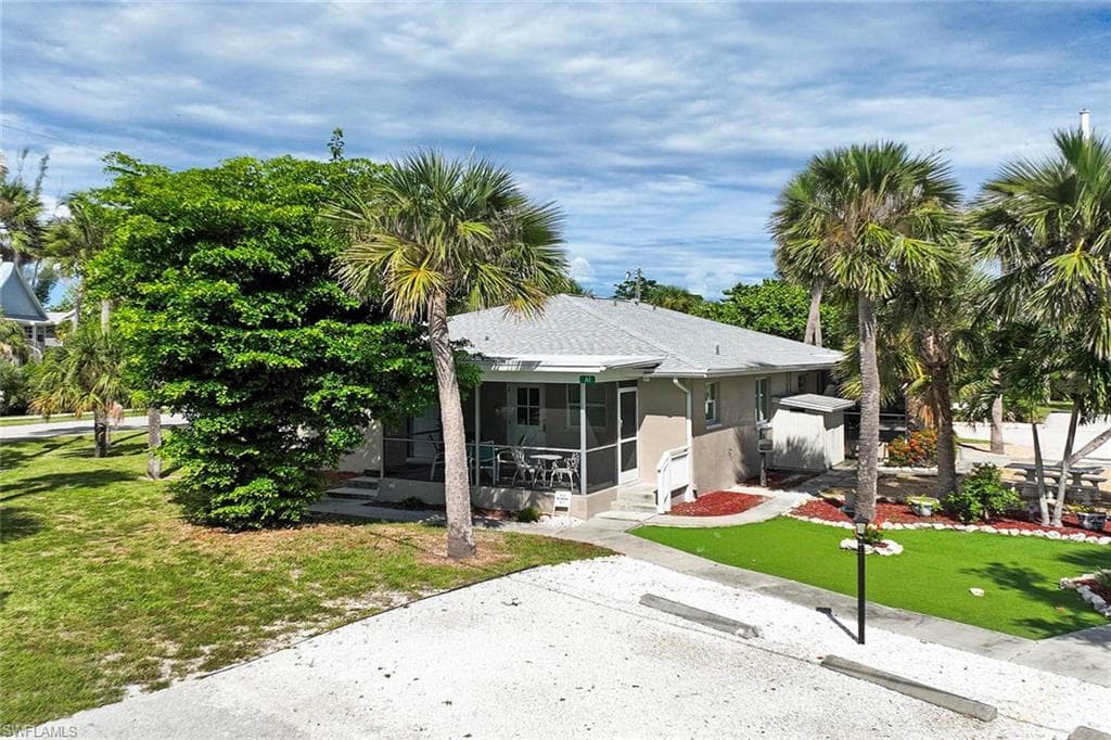 832 Donax ST # A1, SANIBEL FL 33957-21