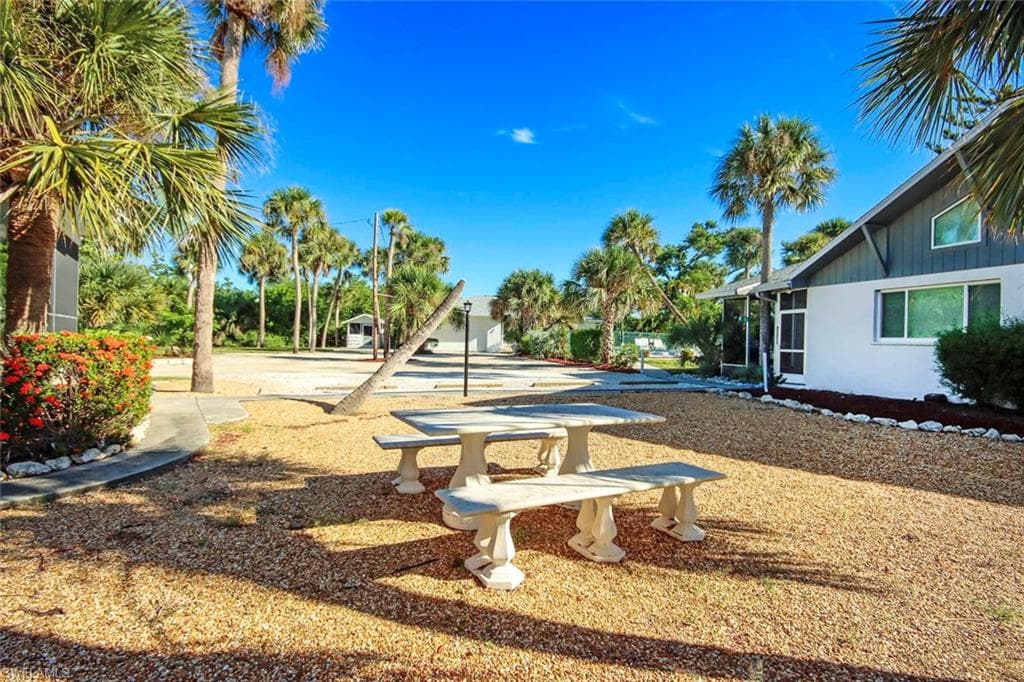 832 Donax ST # A1, SANIBEL FL 33957-20