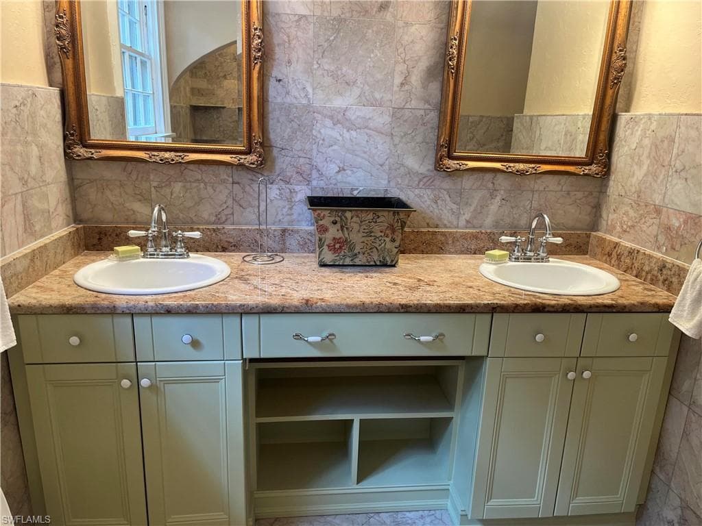 115 Prospect AVE, FORT MYERS FL 33905-21